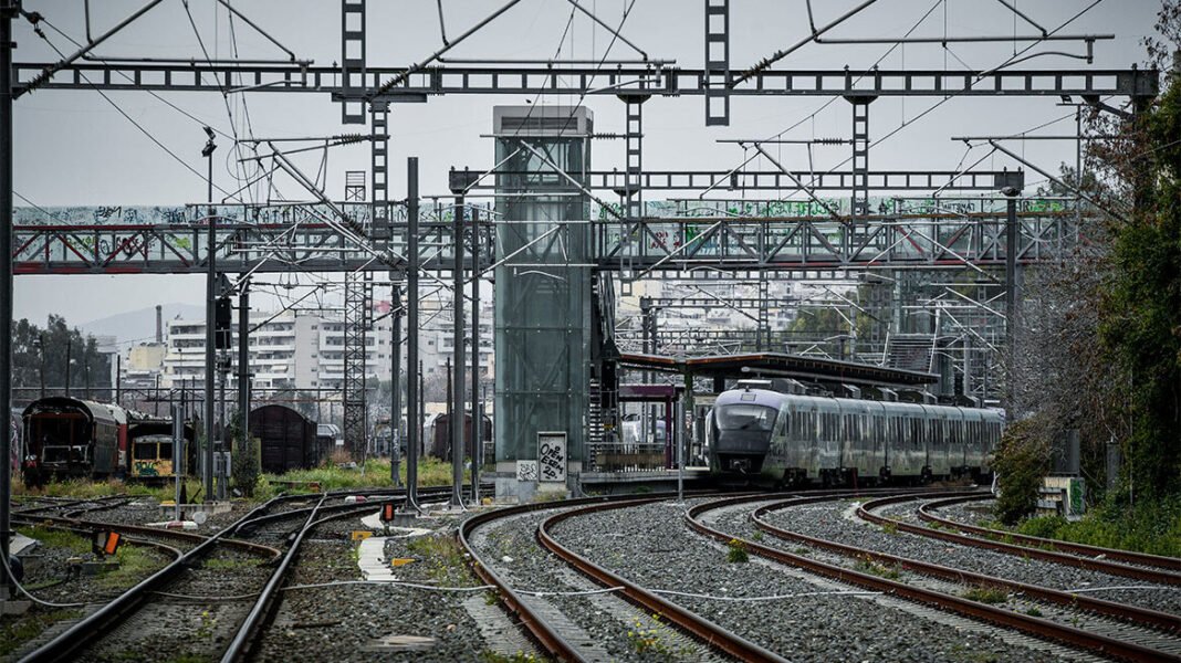 ΟΣΕ: Διαψεύδει ότι μπήκε τρένο σε λάθος γραμμή στη Λάρισα ΟΣΕ:-Διαψεύδει-ότι-μπήκε-τρένο-σε-λάθος-γραμμή-στη-Λάρισα