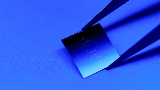 Ένα-νέο-κβαντικό-bit-του-Πανεπιστημίου-Πρίνστον-διαρκεί-τρεις-φορές-περισσότερο