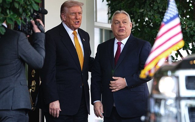 Πιθανή-εξαίρεση-της-Ουγγαρίας-από-τις-κυρώσεις-για-την-αγορά-ρωσικού-πετρελαίου-προαναγγέλλει-ο-Τραμπ