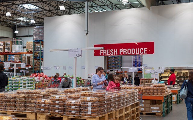 ΗΠΑ: Σε χαμηλό 3,5 ετών η καταναλωτική εμπιστοσύνη τον Νοέμβριο