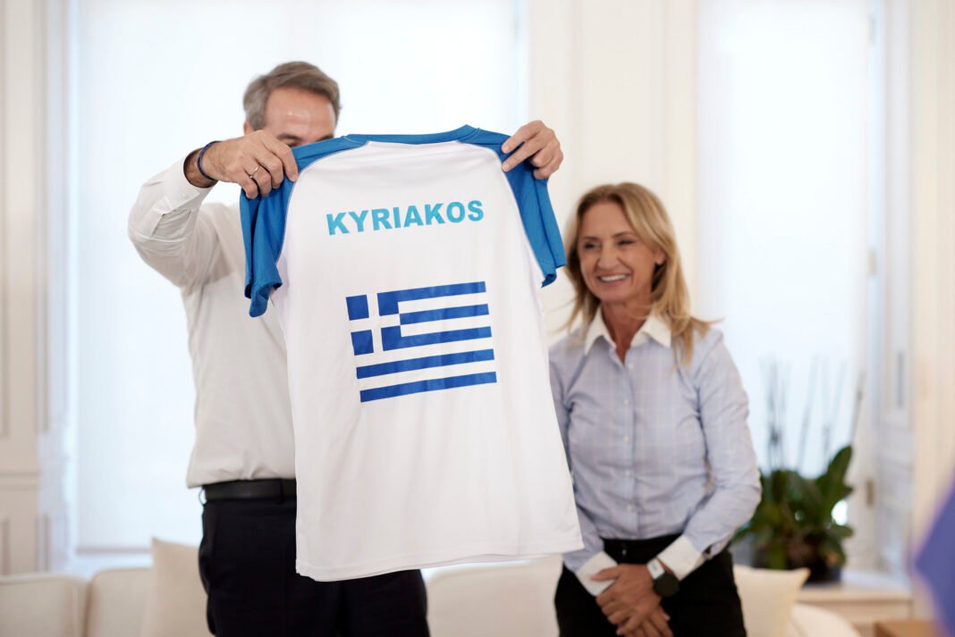 Συνάντηση του Κυριάκου Μητσοτάκη με μαραθωνοδρόμους ενόψει του 42ου Αυθεντικού Μαραθωνίου της Αθήνας