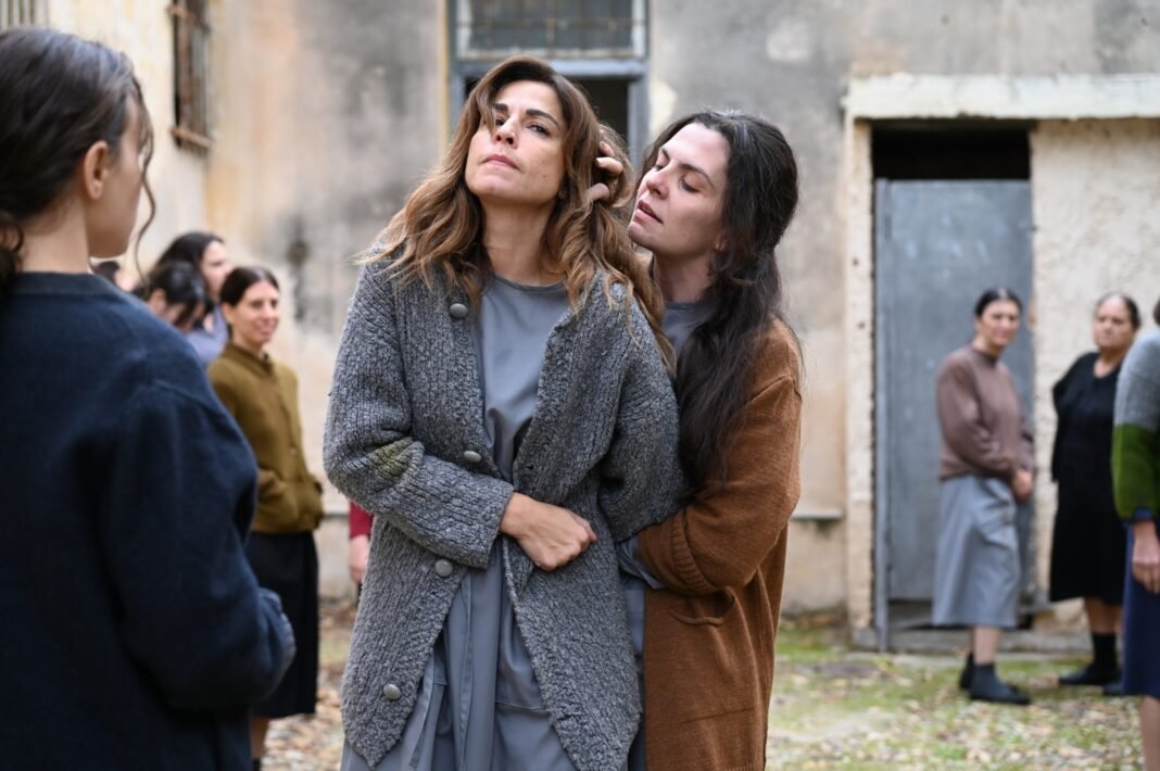 Άγιος έρωτας: Οι πρώτες δύσκολες ώρες της Χριστίνας στη φυλακή