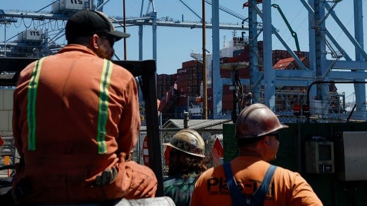 greece-ranks-second-lowest-in-eu-average-salaries