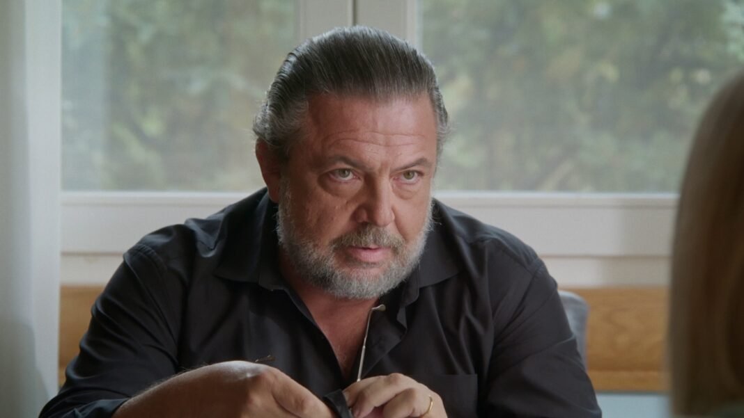 Να μ’ αγαπάς: Ο Χάρης αναλαμβάνει να διώξει τα δίδυμα απ’ το σπίτι