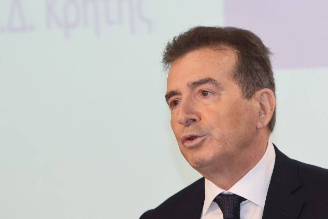 Μιχάλης Χρυσοχοΐδης: Αυστηρές ποινές για τα πιστόλια και τα περίστροφα – Ποινικοποιούνται οι μπαλωθιές σε τελετές και γάμους