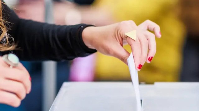 Opinion Poll: Στις 16,5 μονάδες το προβάδισμα ΝΔ, μπροστά ο Μητσοτάκης με 22 μονάδες για την πρωθυπουργία