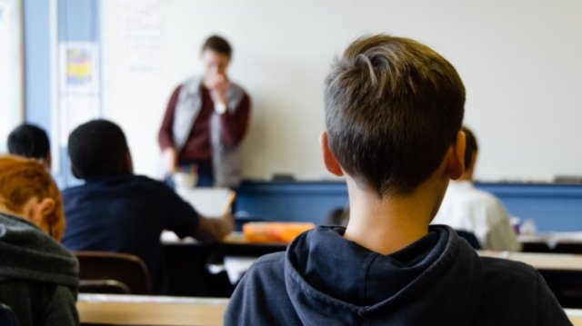 Αναπληρωτές εκπαιδευτικοί: Εκπτώσεις σε ακτοπλοϊκά και αεροπορικά εισιτήρια