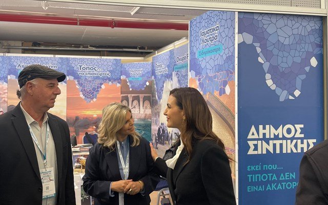 Θεσσαλονίκη – 40η Philoxenia: Η “Κερκινέλλα” προσελκύει πλήθος επισκεπτών στο περίπτερο του Δήμου Σιντικής