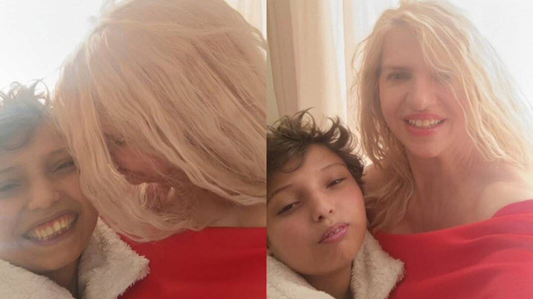 Συγκινεί η μητέρα του Μάριου μέσα από την εντατική: Η Παναγία θα σου κάνει το τέλειο δώρο μιας νέας ζωής Συγκινεί-η-μητέρα-του-Μάριου-μέσα-από-την-εντατική:-Η-Παναγία-θα-σου-κάνει-το-τέλειο-δώρο-μιας-νέας-ζωής