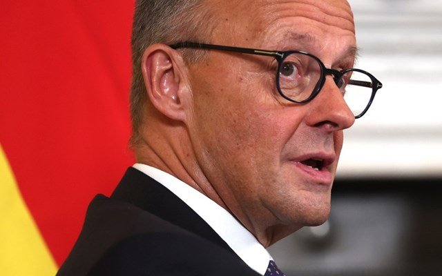 Ο Μερτς έχει υποβάλει πρόταση για το ουκρανικό “προκειμένου να κάνουμε την Πέμπτη τουλάχιστον ένα πρώτο βήμα”