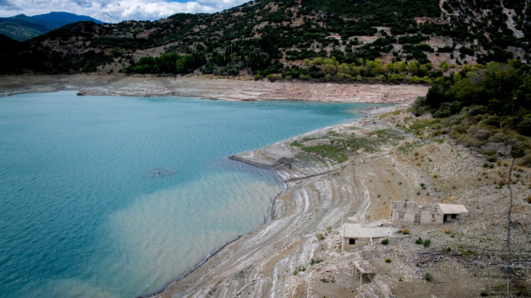 Λειψυδρία: Σε κατάσταση έκτακτης ανάγκης κηρύσσεται Αττική και Μεγανήσι Λευκάδας
