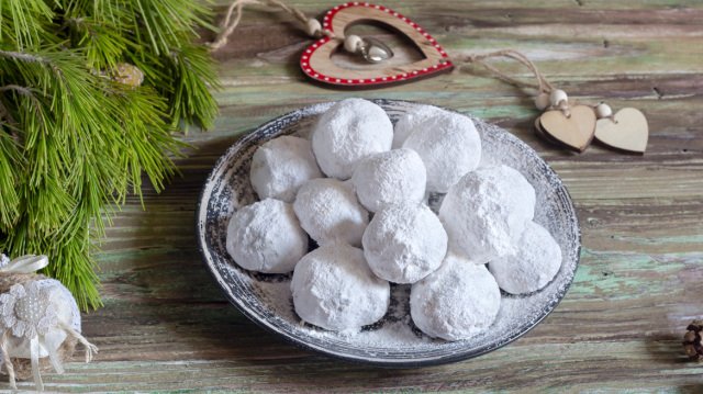 Δέκα-μυστικά-για-τους-τέλειους-κουραμπιέδες