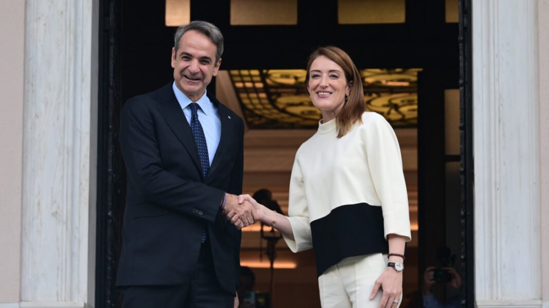 Μητσοτάκης μετά τη συνάντηση με τη Μέτσολα: Η ρευστή κατάσταση απαιτεί από την Ευρώπη να ενηλικιωθεί