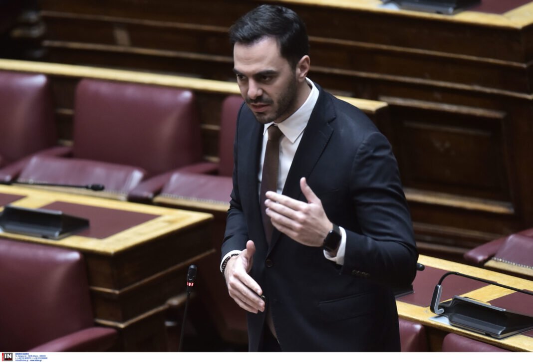 Μανώλης Χριστοδουλάκης: Η αιχμηρή ανάρτηση για όσους «δουλεύουν άοκνα στα σκοτάδια του παρασκηνίου» – «Κάποιοι ενοχλήθηκαν, εντός και εκτός…»