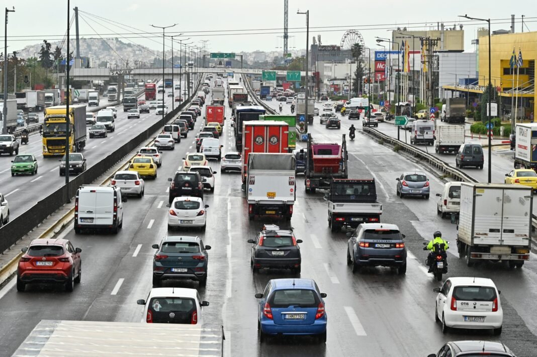 Κυρανάκης: Εξετάζεται απαγόρευση κυκλοφορίας βαρέων οχημάτων στον Κηφισό 7:00 με 10:00 το πρωί
