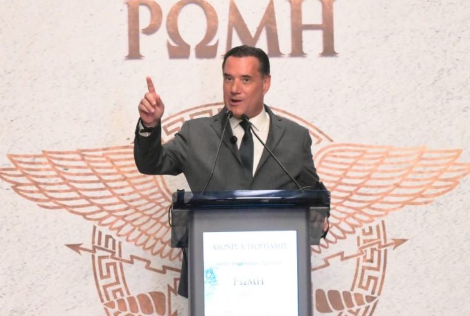 Άδωνις Γεωργιάδης: Μήνυση σε χρήστη του Twitter που τον κατηγόρησε για λογοκλοπή στο νέο του βιβλίο – «Πόσο δειλά ανθρωπάκια είναι αυτοί που μας βρίζουν»