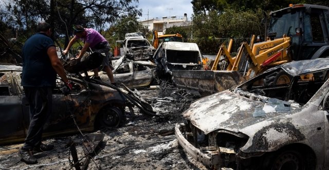Συγγενείς θυμάτων στο Μάτι κατά Τσίπρα: Δεν είναι έντιμο να μετατρέπεις μια κρατική κατάρρευση σε προσωπικό δράμα