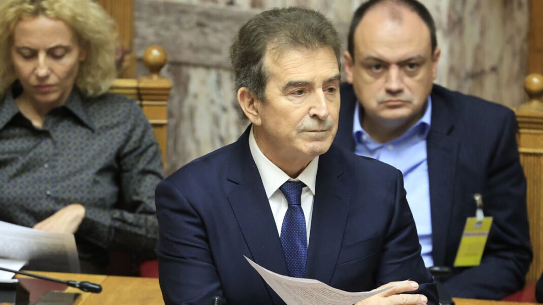 Κατατέθηκε στη Βουλή η τροπολογία για τα όπλα – Τι προβλέπει για τις μπαλωθιές