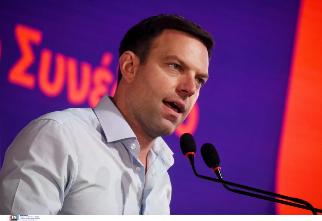 Στέφανος-Κασσελάκης:-«Ο-Καραχάλιος-να-βγάλει-τον-σκασμό-και-να-σεβαστεί-την-Καρυστιανού»