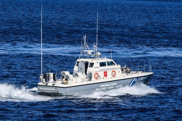 Θαλάσσια ρύπανση από πετρελαιοειδή στην Ελευσίνα