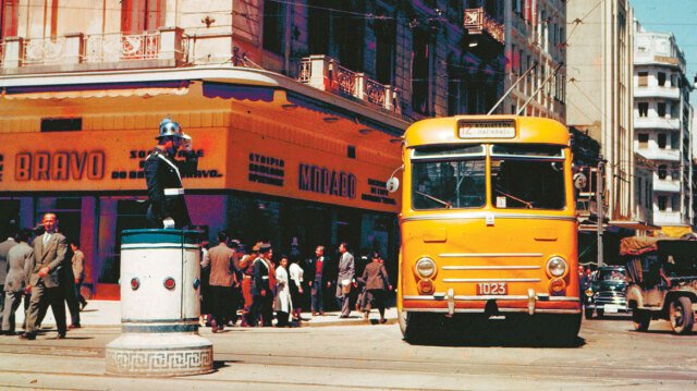 H ιστορία των τρόλεϊ στην Ελλάδα: Το πρώτο δρομολόγιο, οι «τραμβαγέρηδες» και η κατάργηση του εισπράκτορα