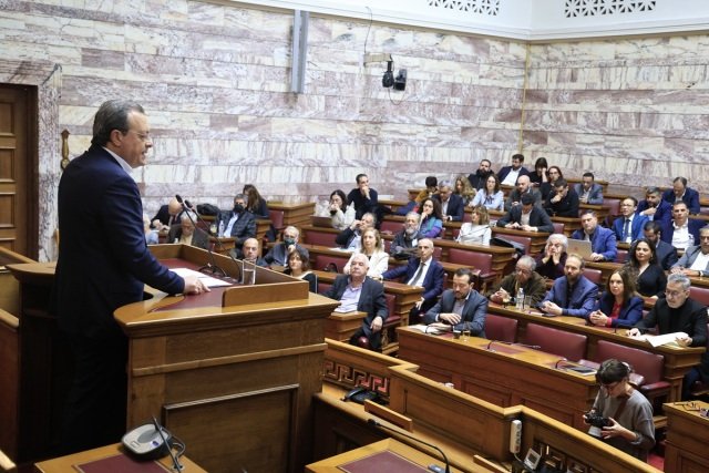 Φάμελλος για Τσίπρα στην ΚΟ του ΣΥΡΙΖΑ: Η αλλαγή δεν θα έρθει από κατακερματισμό και μικροκομματικούς υπολογισμούς