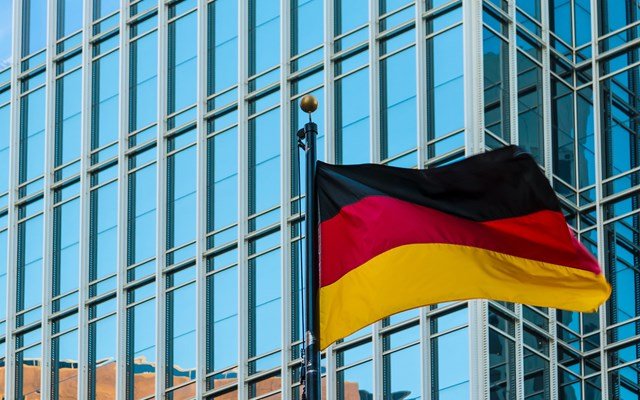 Σπατάλες-και-κρούσματα-κακοδιαχείρισης-στο-γερμανικό-Δημόσιο