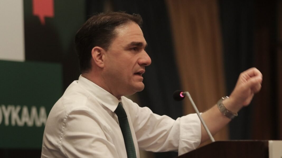 Τσουκαλάς: Προσχηματική η πρόσκληση Μητσοτάκη στους αγρότες