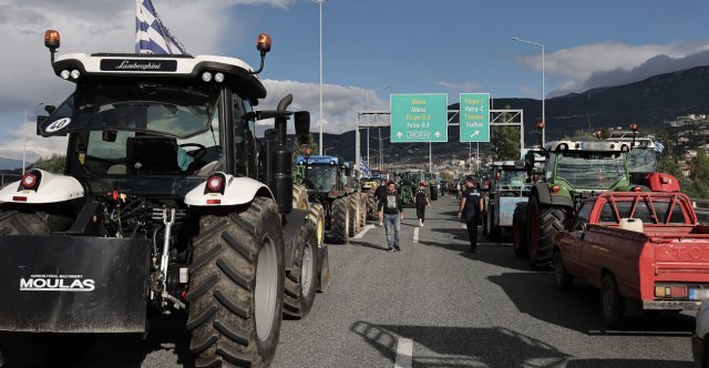 Κρίσιμη-ημέρα-για-το-αγροτικό:-Τι-σκέφτονται-στα-μπλόκα-μετά-το-πακέτο-Τσιάρα-και-τι-θα-πει-σήμερα-ο-Μητσοτάκης