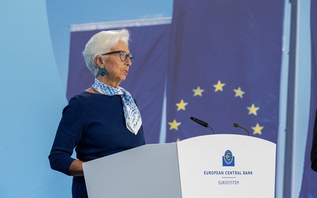 Επιτόκια ΕΚΤ: Πόσο πιθανή είναι μια μείωση και πόσο μια αύξηση