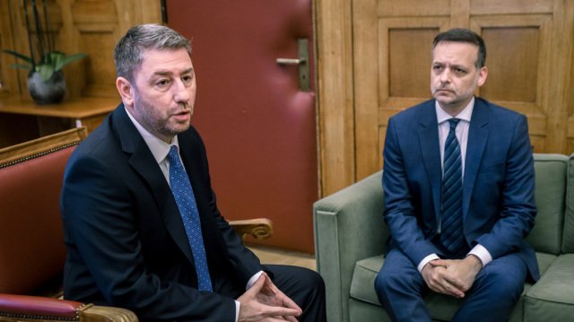 Μύλος στο ΠΑΣΟΚ με την πρόταση Δούκα να βγαίνουν οι λίστες των υποψηφίων βουλευτών με προκριματικές εκλογές