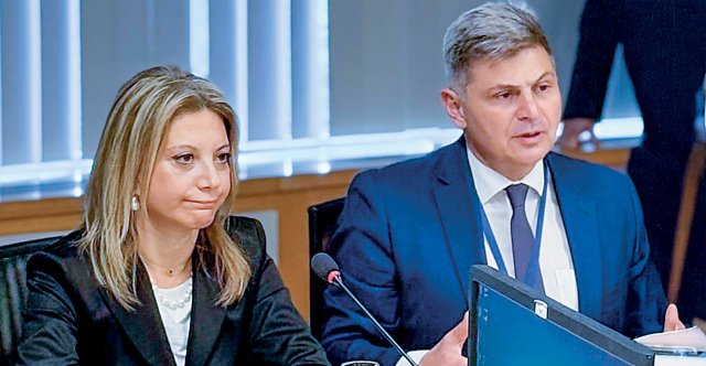 Κόμμα-Καρυστιανού:-Το-αίνιγμα-του-αρχηγού-και-στο-βάθος…-Φαραντούρης,-τα-πρόσωπα-και-ο-πυρήνας-του-Βορρά