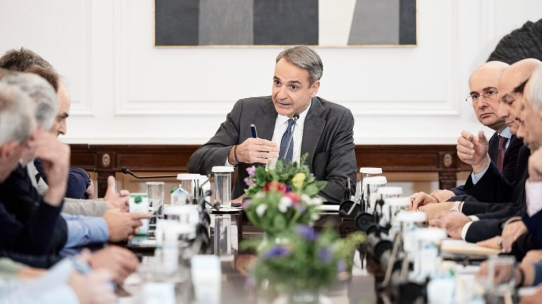 Μητσοτάκης στη συνάντηση με τους αγρότες: Ανοιχτό πεδίο για ουσιαστικό διάλογο και συζήτηση για το μέλλον του πρωτογενούς τομέα