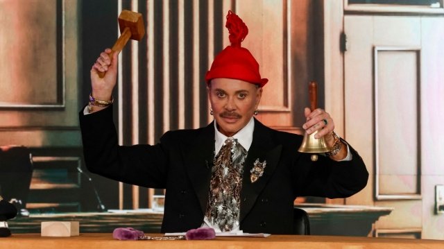 Ο Λάκης Γαβαλάς έκανε… δικαστήριο μόδας: Ποιες γνωστές κυρίες αποθέωσε και ποιες «καταδίκασε» Ο-Λάκης-Γαβαλάς-έκανε…-δικαστήριο-μόδας:-Ποιες-γνωστές-κυρίες-αποθέωσε-και-ποιες-«καταδίκασε»