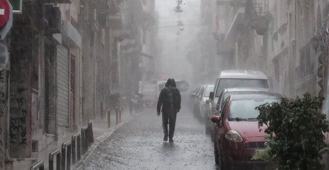 Ποδαρικό-της-κακοκαιρίας-με-ριπές-ανέμων-που-θα-φτάσουν-τα-120-χιλιόμετρα,-βροχές-και-κίνδυνος-για-πλημμύρες-την-Τετάρτη-και-στην-Αττική