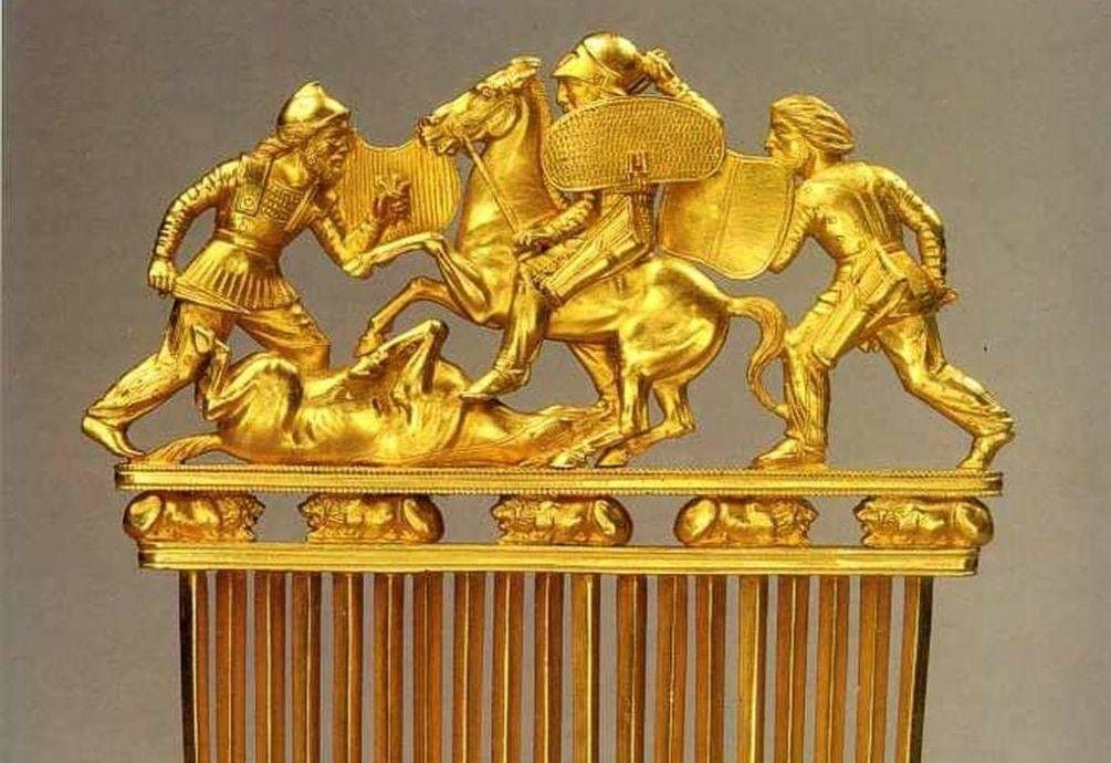 golden-comb-made-by-greek-master-a-highlight-of-hermitage