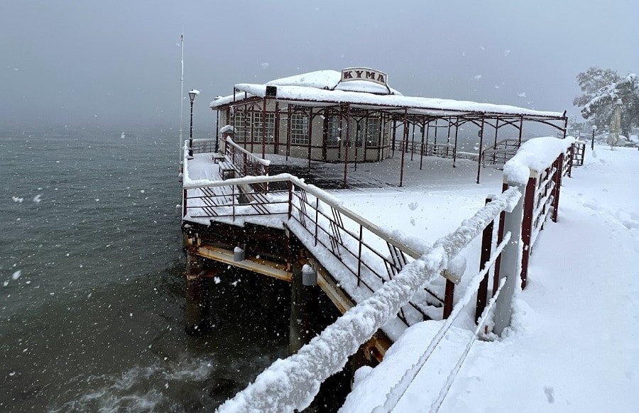greece-braces-for-severe-winter-weather:-gale-force-winds-and-heavy-snow-expected