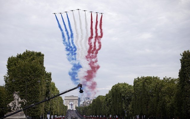 Δημοσκόπηση:-Ένας-στους-δύο-Γάλλους-πιστεύει-ότι-οι-ΗΠΑ-θα-γίνουν-στρατιωτική-“απειλή”-για-τη-Γαλλία