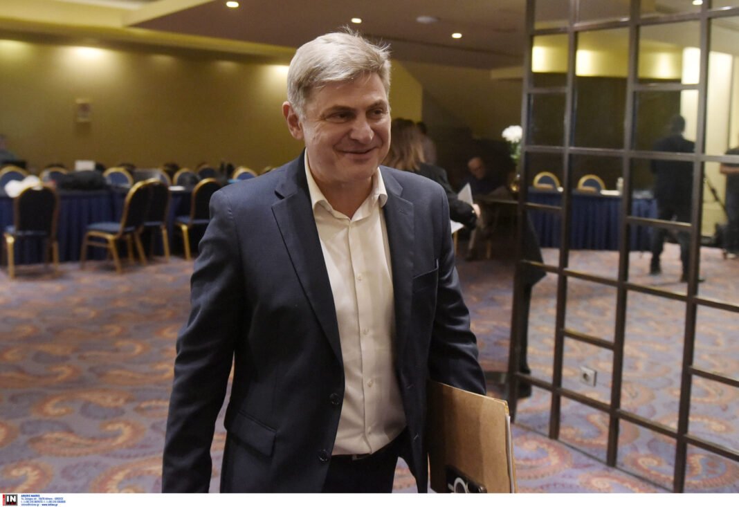 Νικόλας-Φαραντούρης:-Η-πρώτη-αντίδρασή-του-μετά-τη-διαγραφή-του-από-τον-ΣΥΡΙΖΑ