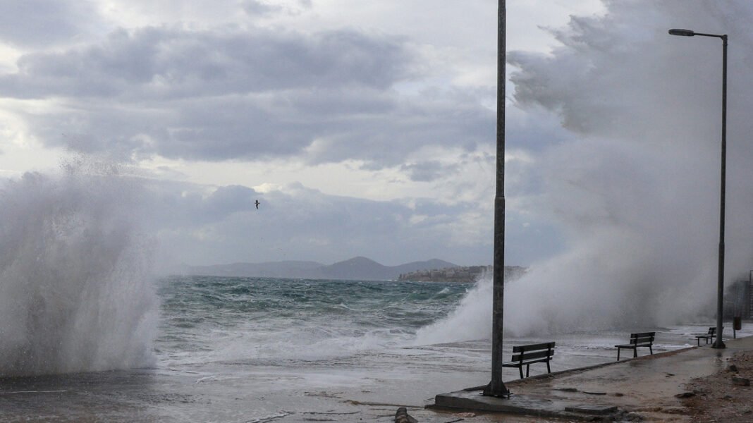 Κακοκαιρία:-112-σε-Μεσσηνία,-Λακωνία,-Αρκαδία,-Αργολίδα-και-Κορινθία-–Ακραία-φαινόμενα-την-Τετάρτη,-οι-περιοχές-που-θα-βρέξει-και-θα-χιονίσει