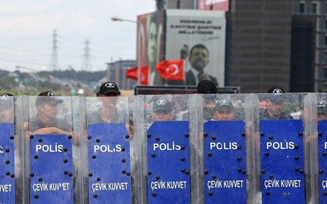 Τουρκία: Αφέθηκε ελεύθερος ο Γάλλος δημοσιογράφος που είχε συλληφθεί σε φιλοκουρδική διαδήλωση