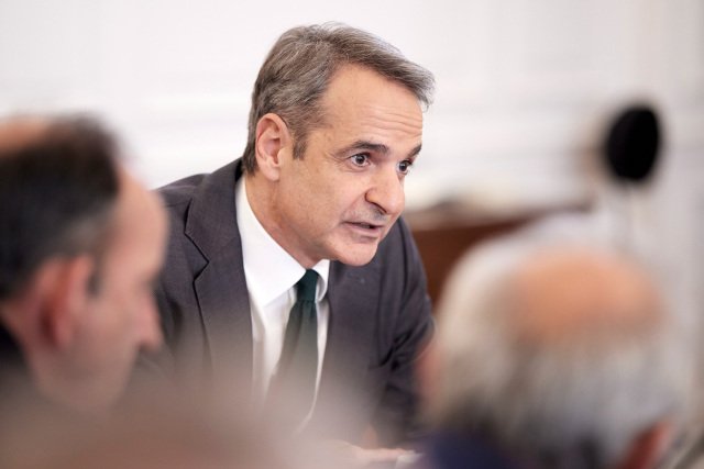 Το εθνικό σχέδιο για την ευλογιά στο τραπέζι σύσκεψης υπό τον Μητσοτάκη – Δέκα ερωταπαντήσεις για τους εμβολιασμούς