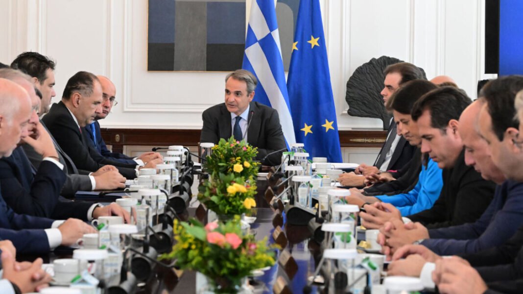 Μητσοτάκης στο υπουργικό: Προτείνω ειδική τριεδρική περιφέρεια απόδημου Ελληνισμού