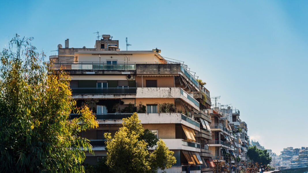 Ο 40χρονος «μετρ της απάτης» με τα ακίνητα, πώς έστησε τη φάμπρικα των υπεκμισθώσεων και άρπαξε 630.000 ευρώ