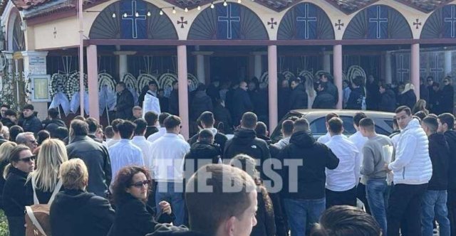 Οδύνη στην κηδεία του 19χρονου που σκοτώθηκε σε τροχαίο στη Πάτρα