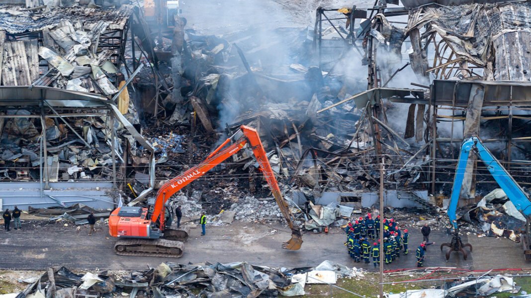 Πυροσβεστική:-Πολύμηνη-η-διαρροή-στη-Βιολάντα,-εξαιρετικά-μεγάλες-συγκεντρώσεις-προπανίου-κάτω-από-το-έδαφος-και-σπινθήρας-οδήγησαν-στη-φονική-έκρηξη