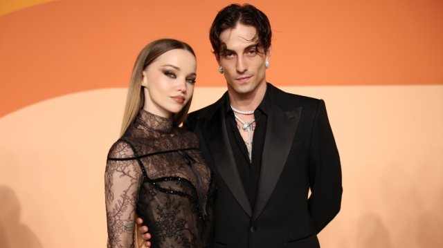 Η-Ντοβ-Κάμερον-αποκάλυψε-πώς-της-έκανε-πρόταση-γάμου-ο-Νταμιάνο-Νταβίντ:-Ο-εγκέφαλός-μου-«έσπασε»-στα-δύο,-έκλαιγα-τόσο-πολύ