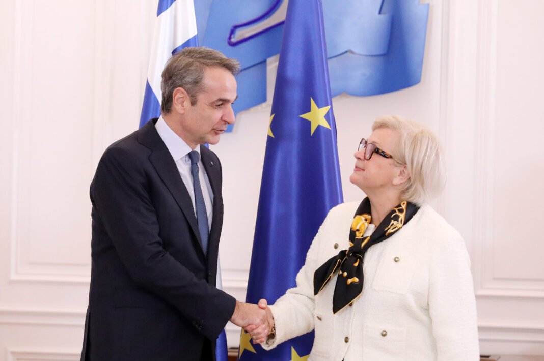 Συνάντηση Μητσοτάκη με την Γαλλίδα Υπουργό Ενόπλων Δυνάμεων – Στο επίκεντρο η ανανέωση της διμερούς Συμφωνίας Στρατηγικής Εταιρικής Σχέσης