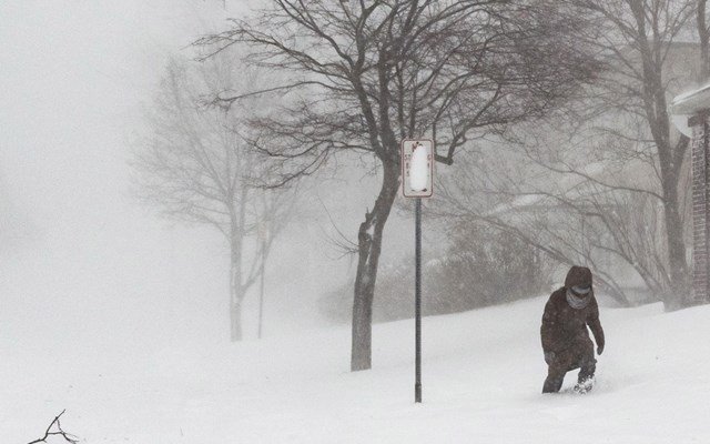 ΗΠΑ:-Νέο-κύμα-κακοκαιρίας-με-ισχυρές-χιονοπτώσεις-–-Εκτεταμένα-προβλήματα-σε-μεταφορές-και-συγκοινωνίες