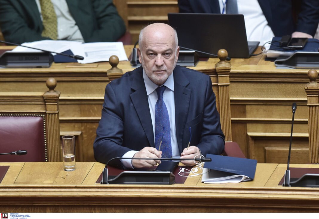 Φλωρίδης-στον-realfm-97,8:-«Μία-ευρεία-αναθεώρηση-απαιτεί-από-όλους-υπεύθυνη-στάση»-–-Τι-είπε-για-το-άρθρο-86